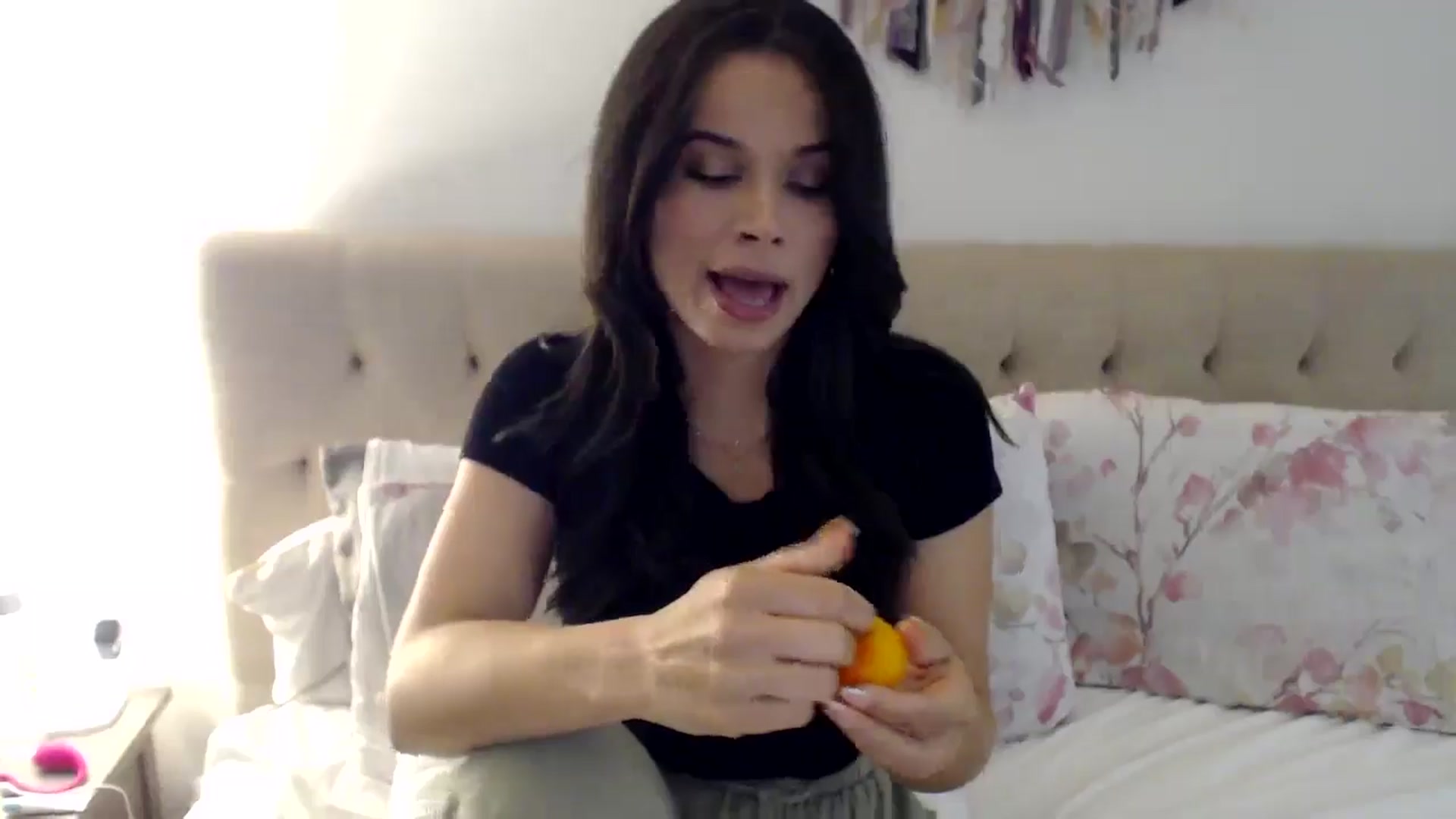 Gallery image thumbnail from JustJoslyn's myfreecams stream on, 12/18/2024, 19:44 image 2 of 20