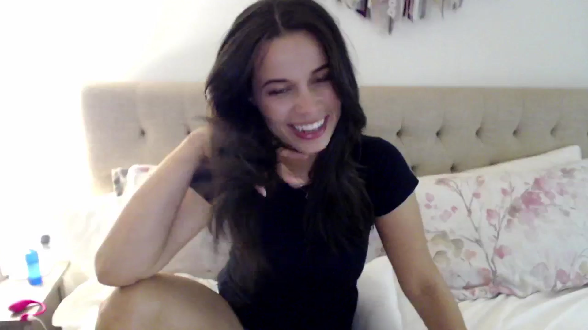 Gallery image thumbnail from JustJoslyn's myfreecams stream on, 12/23/2024, 21:46 image 11 of 20