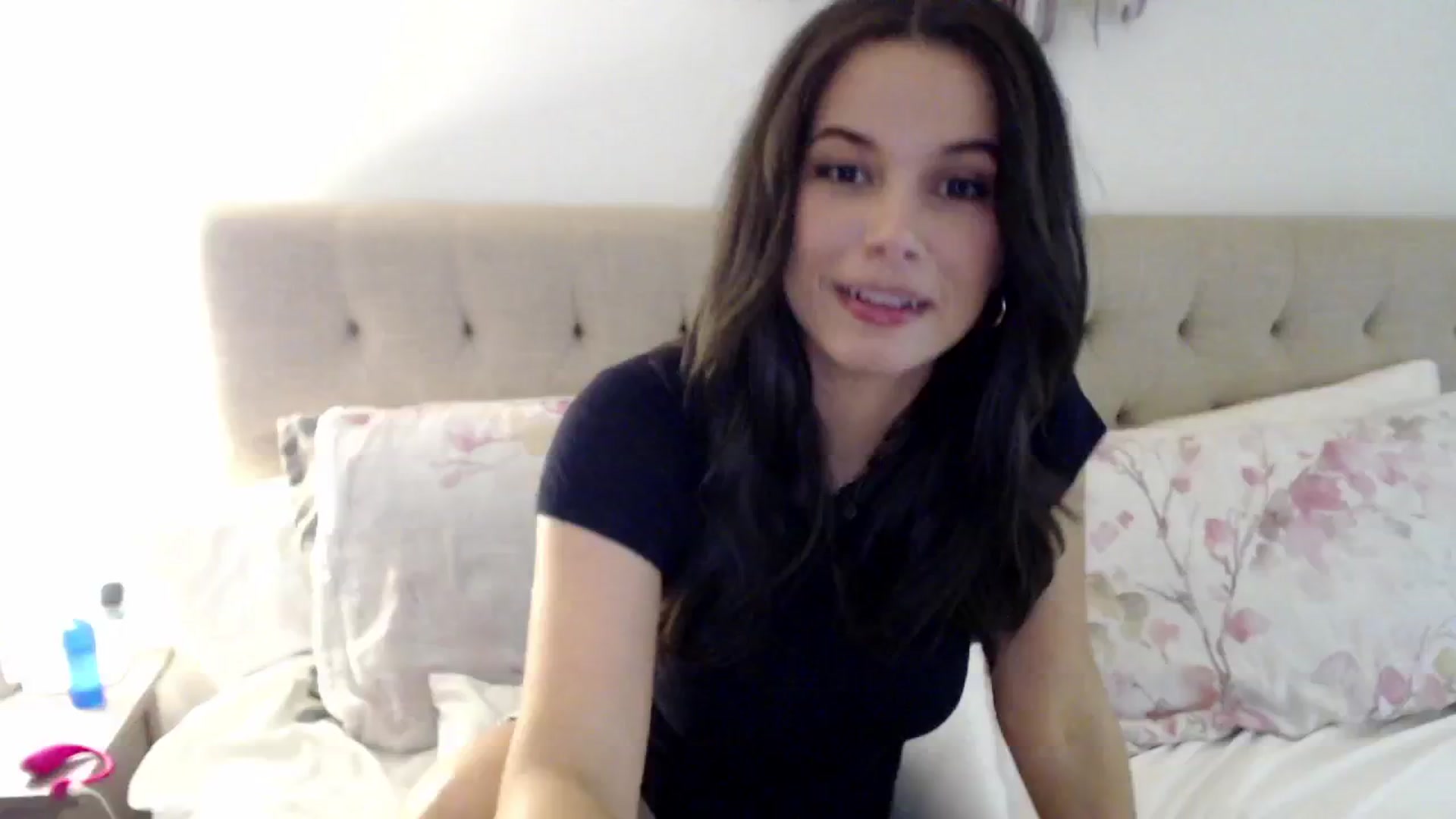 Gallery image thumbnail from JustJoslyn's myfreecams stream on, 12/23/2024, 21:46 image 10 of 20