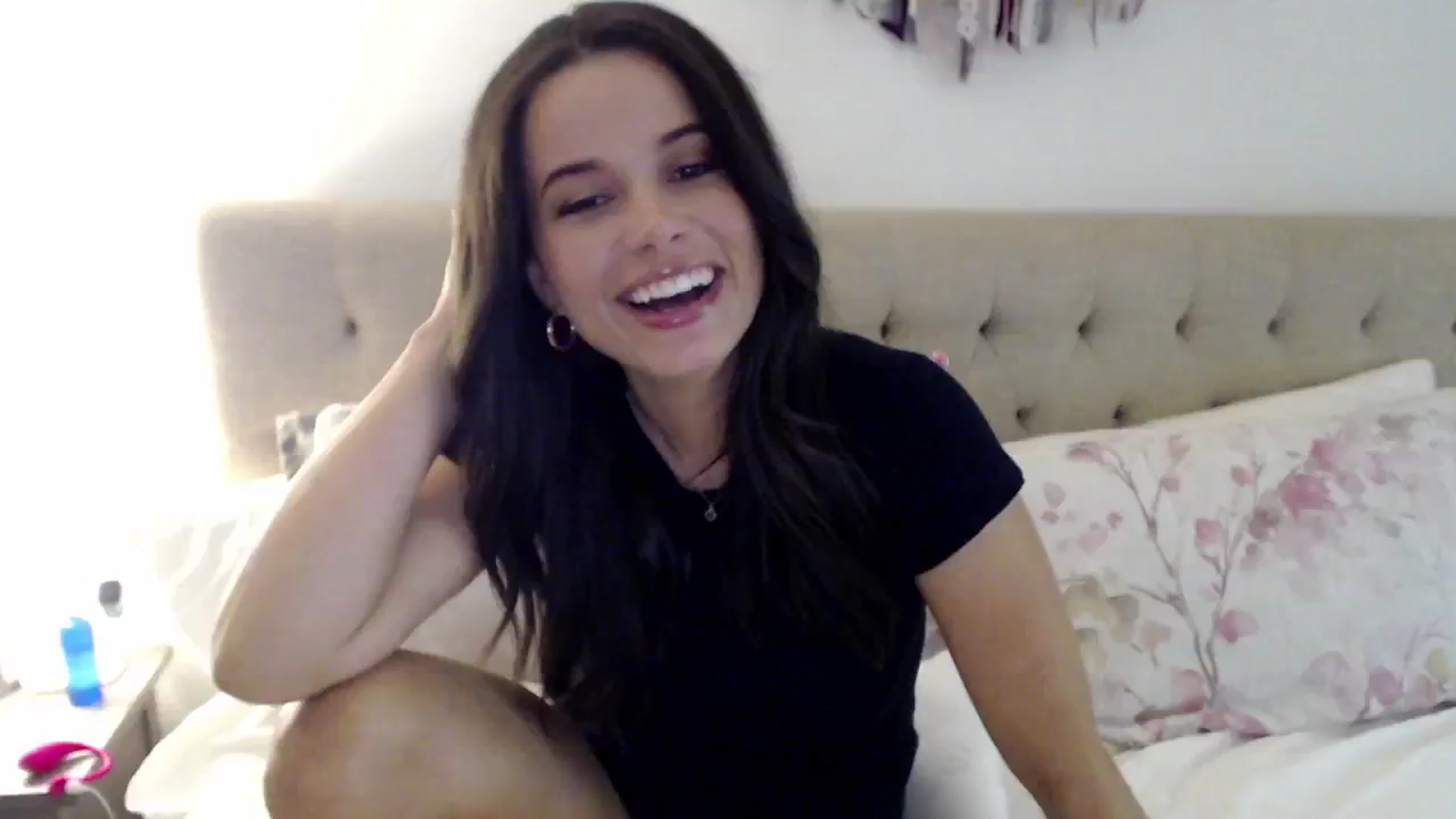 Gallery image thumbnail from JustJoslyn's myfreecams stream on, 12/23/2024, 21:46 image 15 of 20