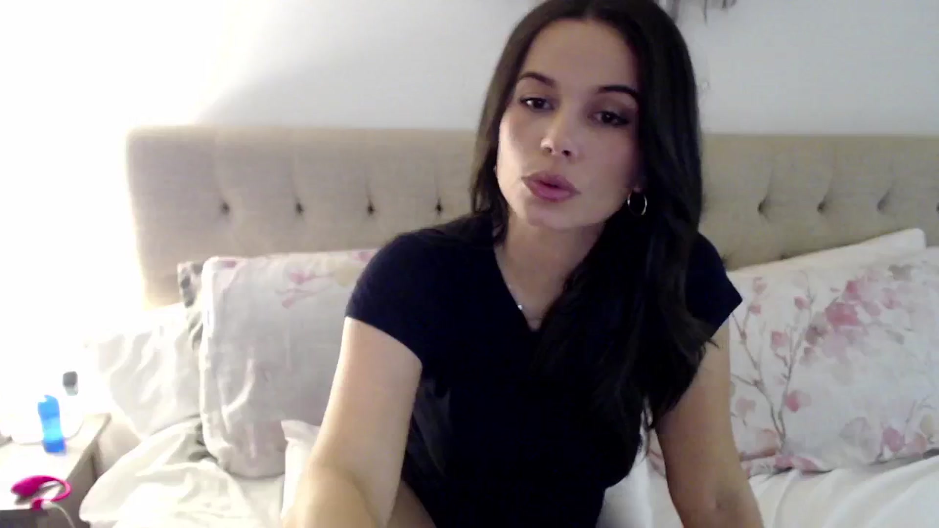 Gallery image thumbnail from JustJoslyn's myfreecams stream on, 12/23/2024, 21:46 image 16 of 20
