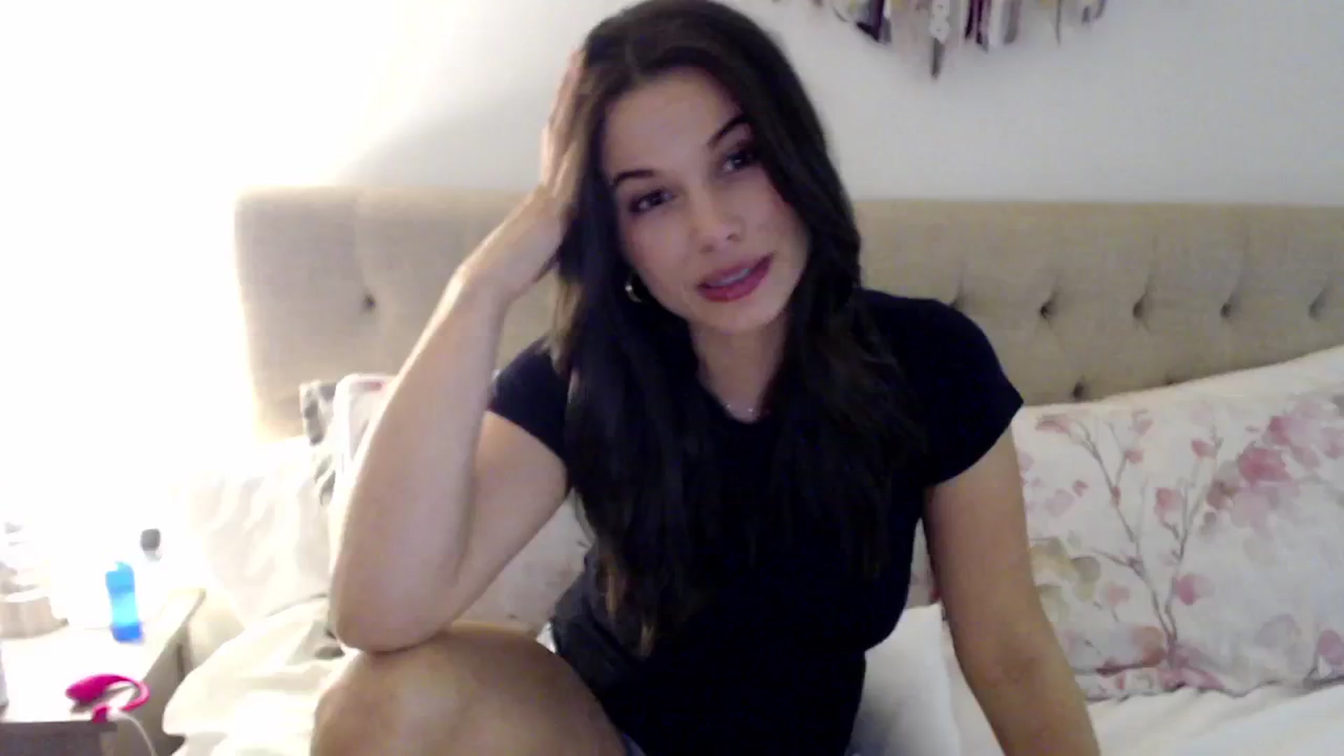 Gallery image thumbnail from JustJoslyn's myfreecams stream on, 12/23/2024, 21:46 image 4 of 20