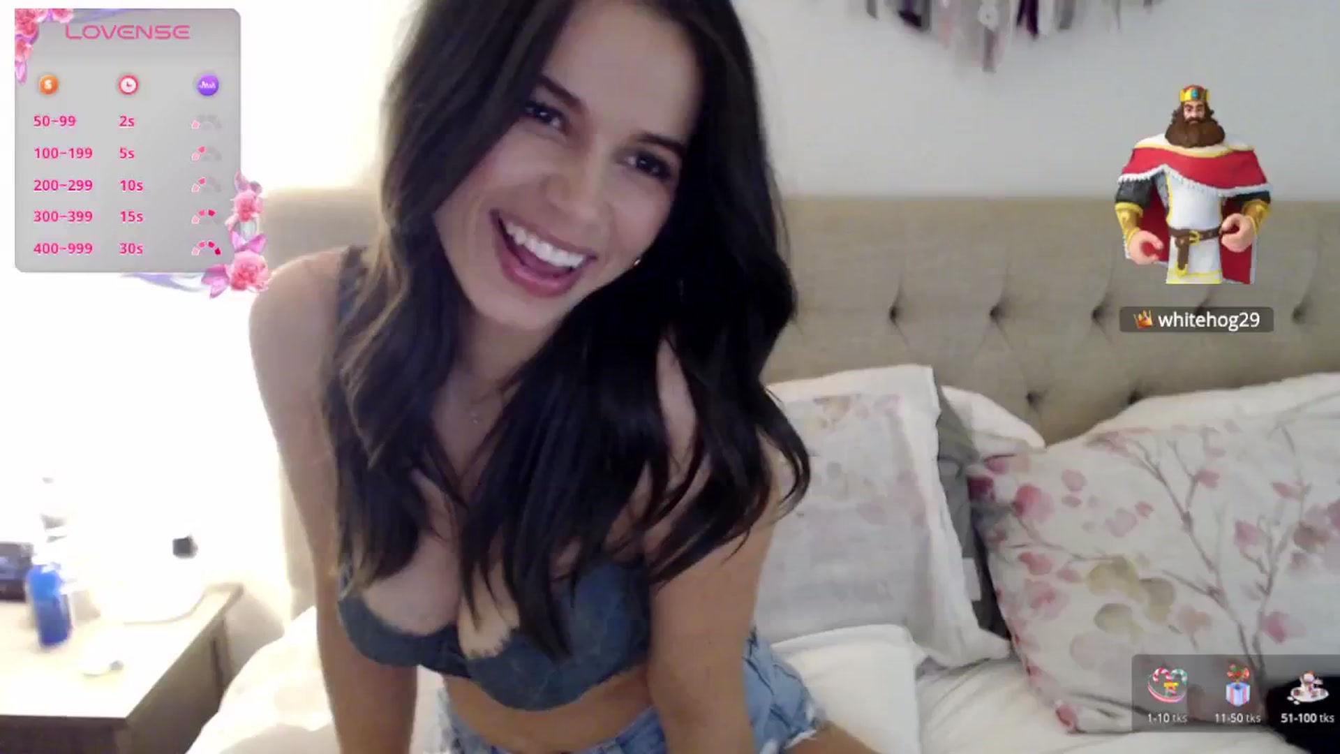 Gallery image thumbnail from JustJoslyn's myfreecams stream on, 12/31/2024, 20:14 image 16 of 20