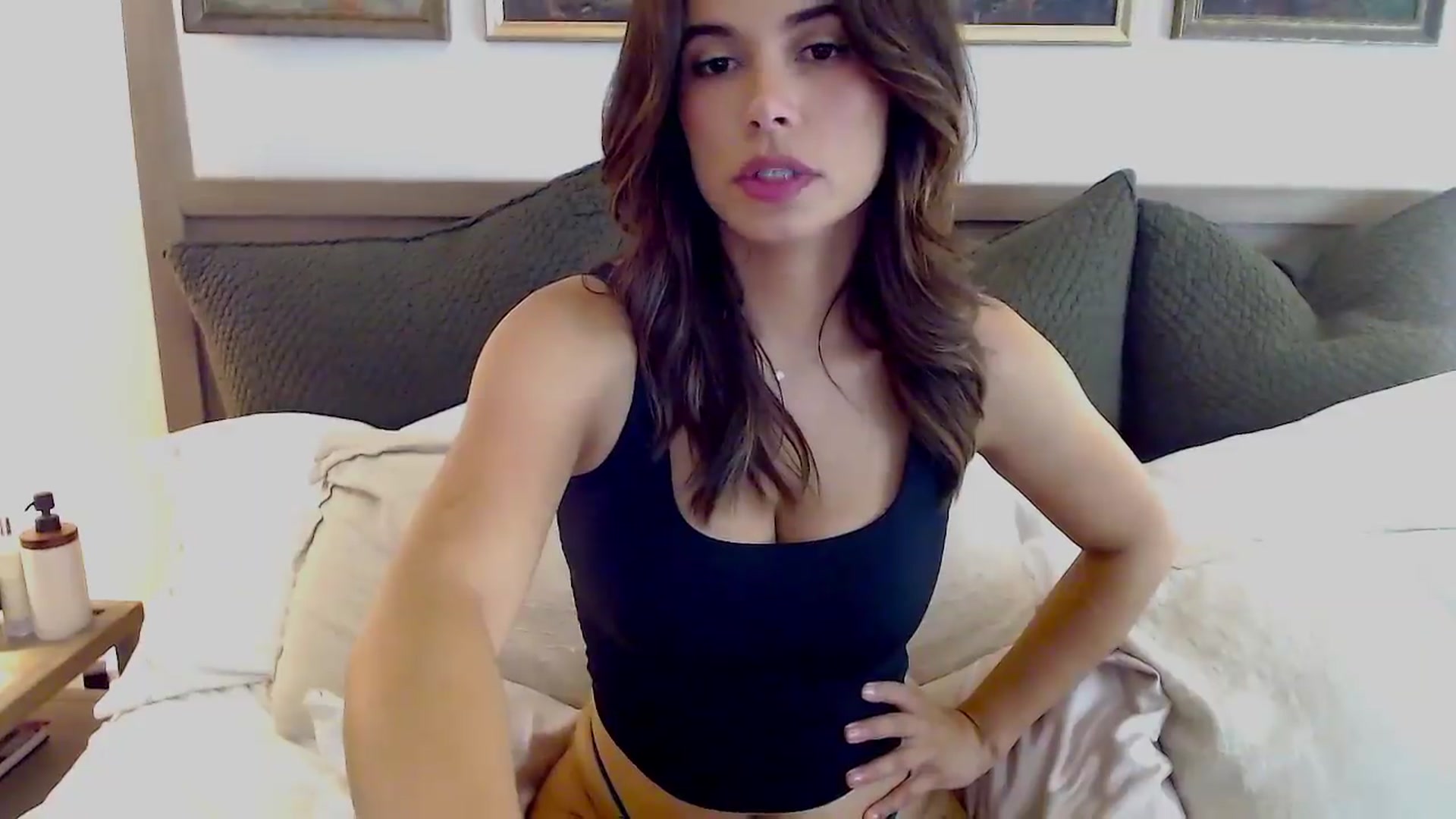 Gallery image thumbnail from JustJoslyn's myfreecams stream on, 08/10/2026, 21:25 image 17 of 20