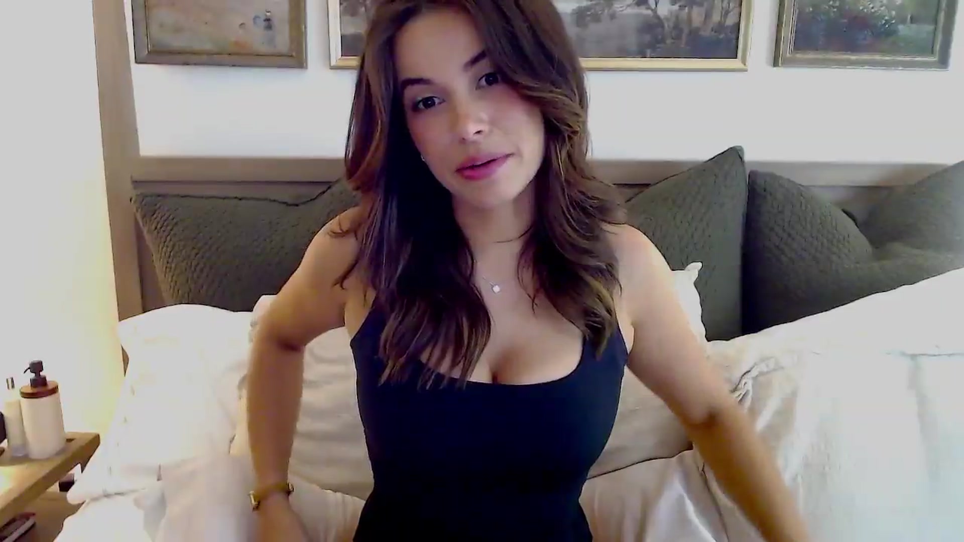 Gallery image thumbnail from JustJoslyn's myfreecams stream on, 08/10/2026, 21:25 image 12 of 20