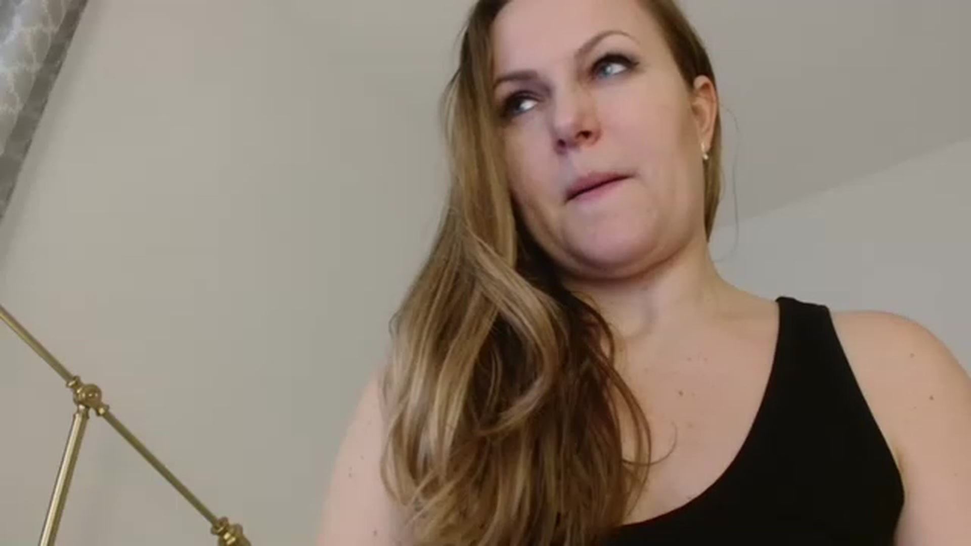 Gallery image thumbnail from JustLily's myfreecams stream on, 11/28/2022, 13:29 image 18 of 20