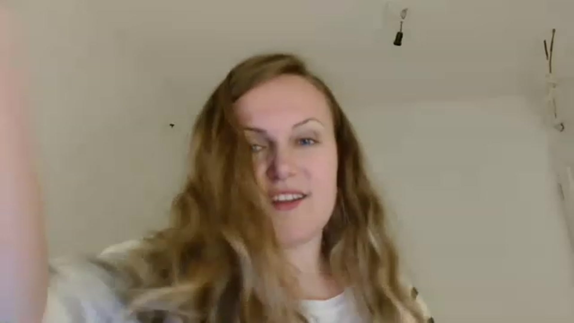 Gallery image thumbnail from JustLily's myfreecams stream on, 12/01/2022, 15:42 image 5 of 20