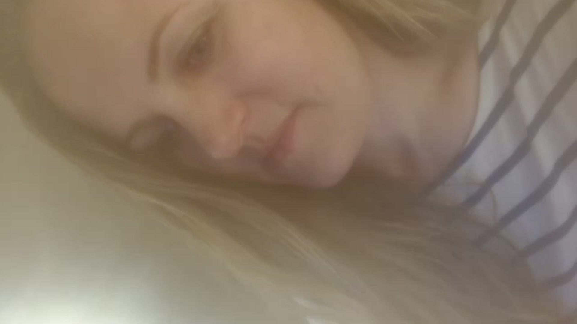 Gallery image thumbnail from JustLily's myfreecams stream on, 12/06/2022, 24:34 image 19 of 20