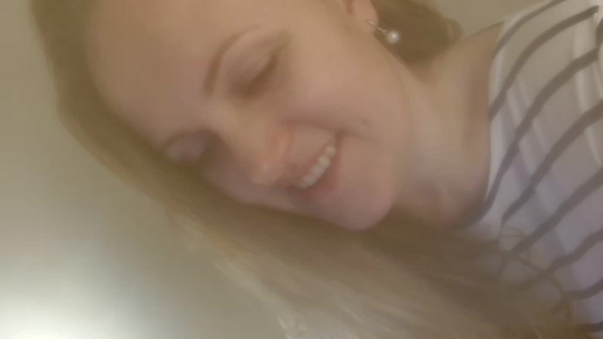Gallery image thumbnail from JustLily's myfreecams stream on, 12/06/2022, 24:34 image 6 of 20