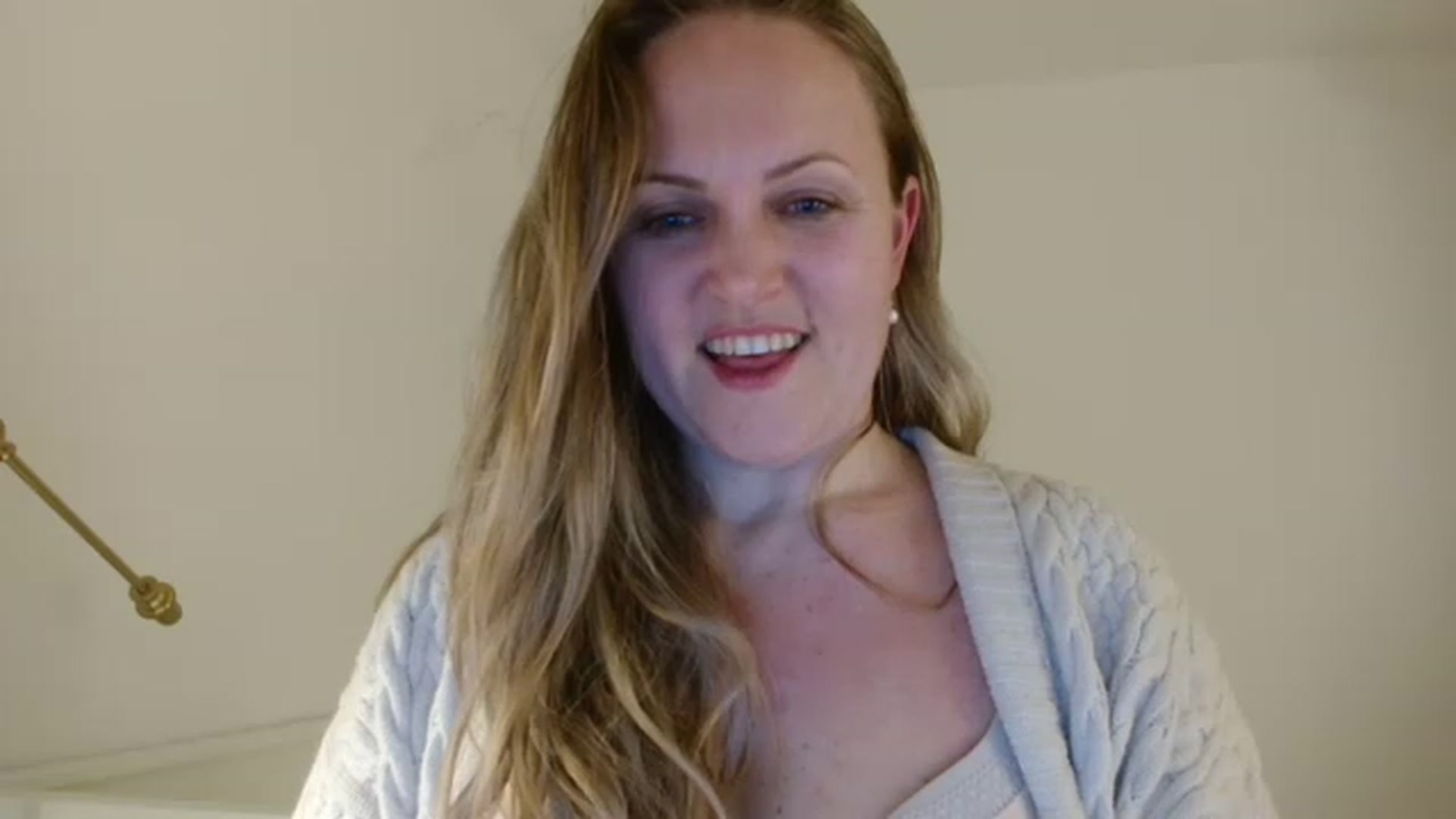 Gallery image thumbnail from JustLily's myfreecams stream on, 12/07/2022, 22:41 image 3 of 20