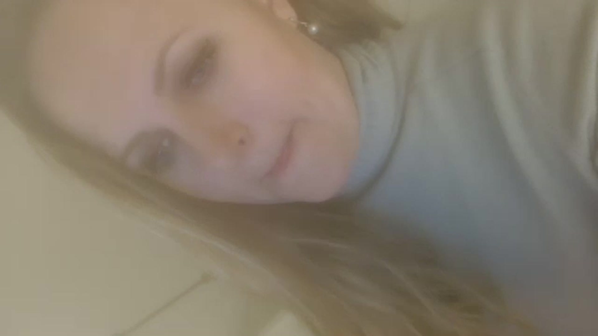 Gallery image thumbnail from JustLily's myfreecams stream on, 12/09/2022, 24:08 image 6 of 20