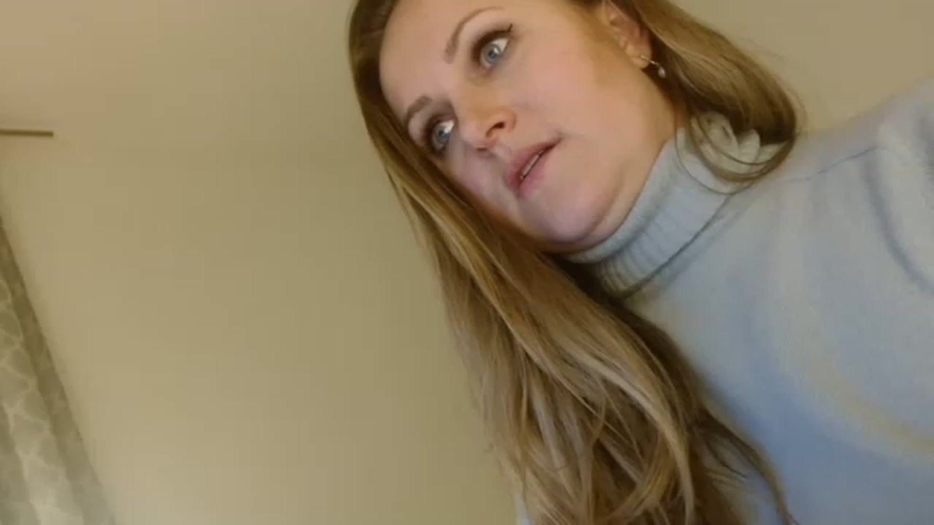Gallery image thumbnail from JustLily's myfreecams stream on, 12/09/2022, 24:08 image 1 of 20