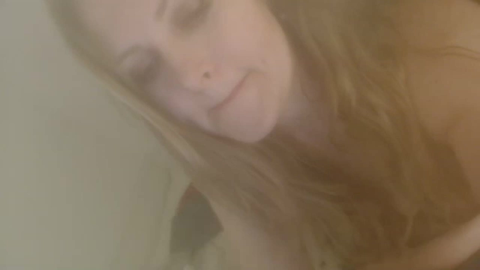 Gallery image thumbnail from JustLily's myfreecams stream on, 12/09/2022, 24:34 image 14 of 20
