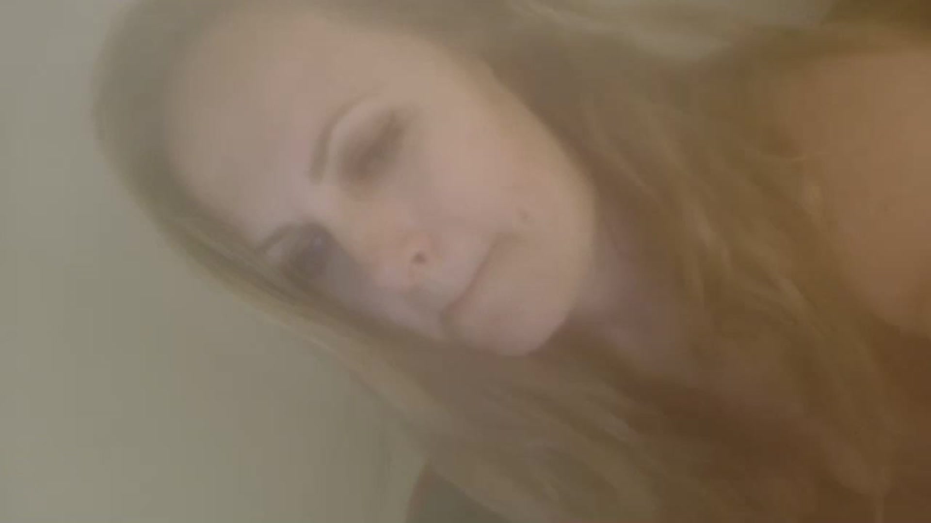 Gallery image thumbnail from JustLily's myfreecams stream on, 12/09/2022, 24:34 image 18 of 20