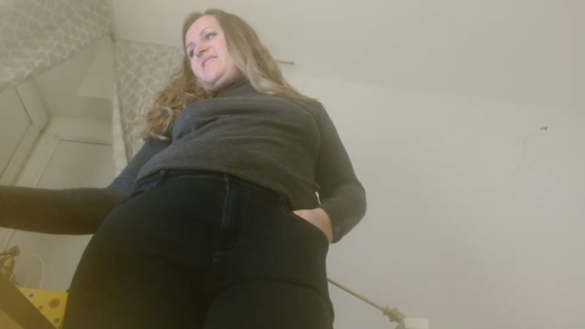 Gallery image thumbnail from JustLily's myfreecams stream on, 12/10/2022, 24:00 image 5 of 20