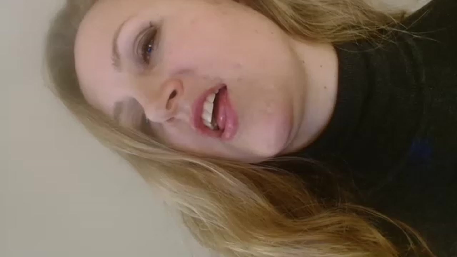 Gallery image thumbnail from JustLily's myfreecams stream on, 12/10/2022, 24:44 image 18 of 20