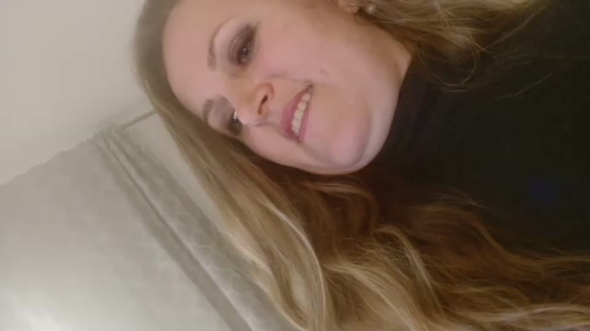 Gallery image thumbnail from JustLily's myfreecams stream on, 12/10/2022, 24:44 image 11 of 20