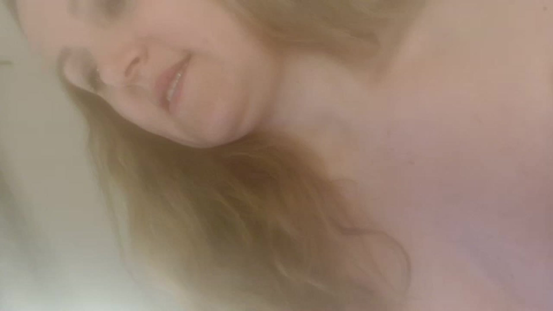 Gallery image thumbnail from JustLily's myfreecams stream on, 12/11/2022, 01:38 image 9 of 20