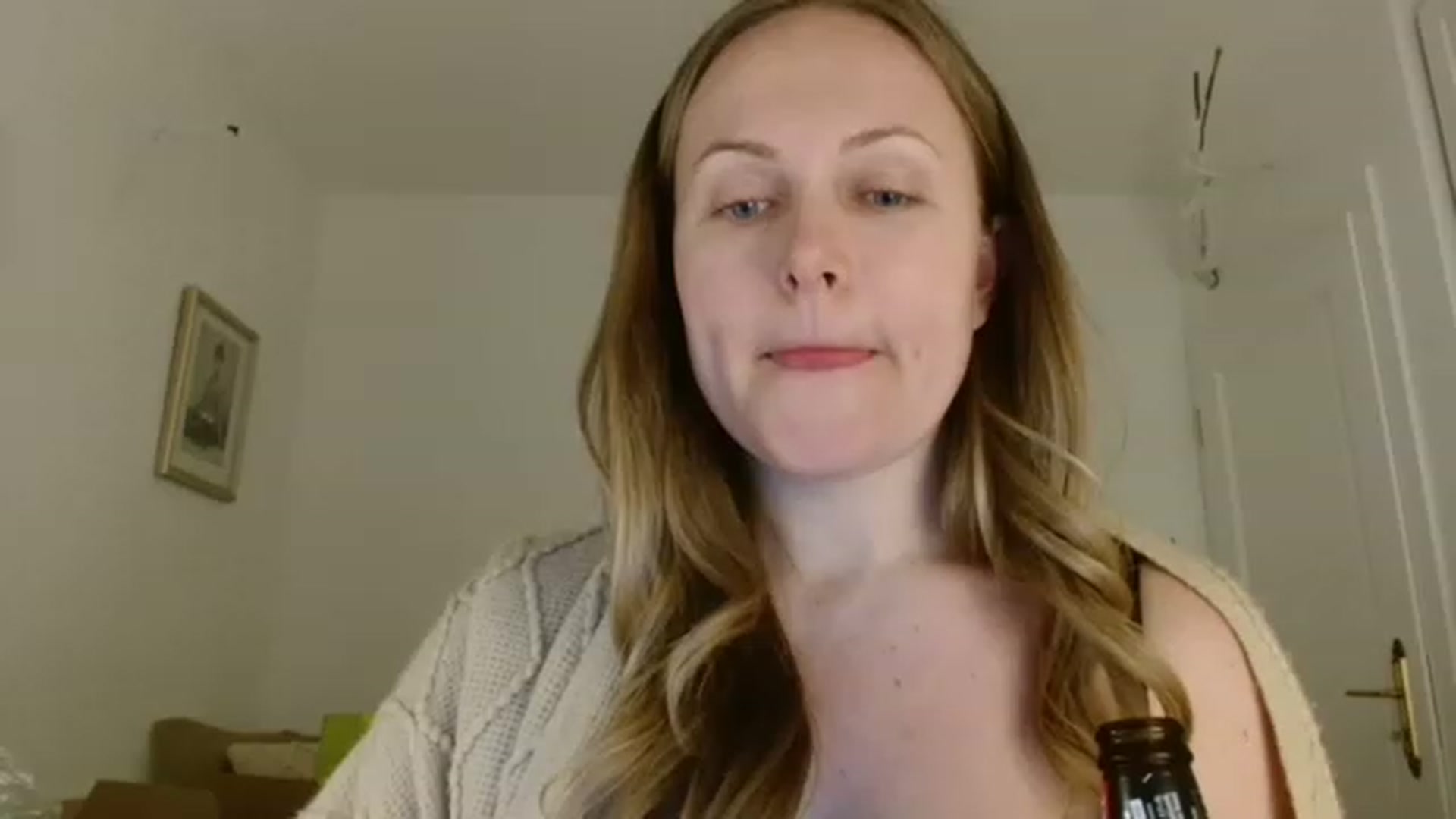 Gallery image thumbnail from JustLily's myfreecams stream on, 12/24/2022, 24:13 image 7 of 20