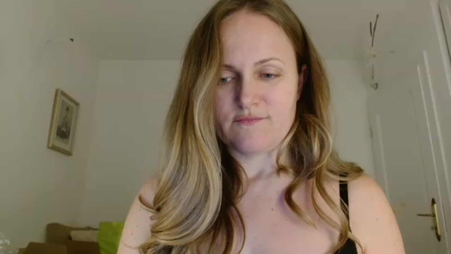 Gallery image thumbnail from JustLily's myfreecams stream on, 12/24/2022, 24:13 image 8 of 20