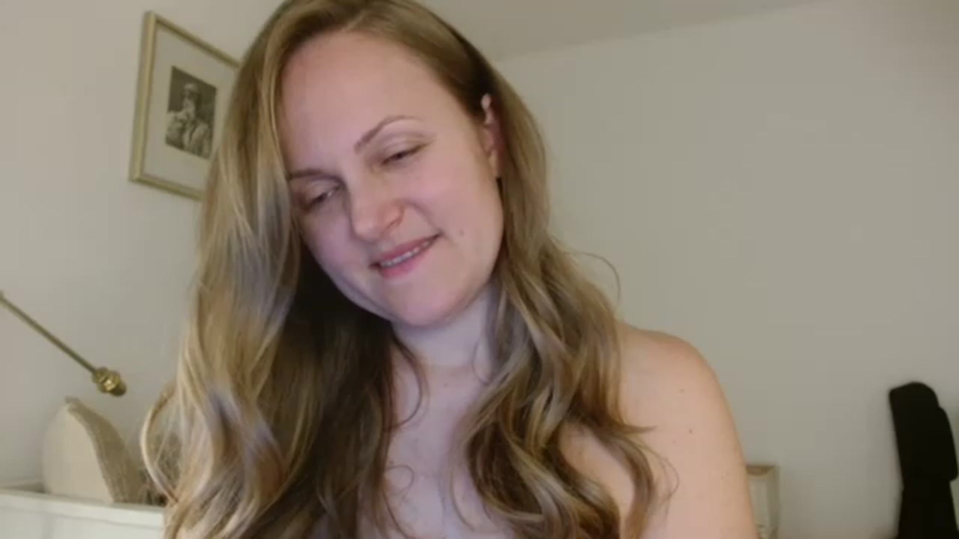 Gallery image thumbnail from JustLily's myfreecams stream on, 12/24/2022, 01:26 image 14 of 20
