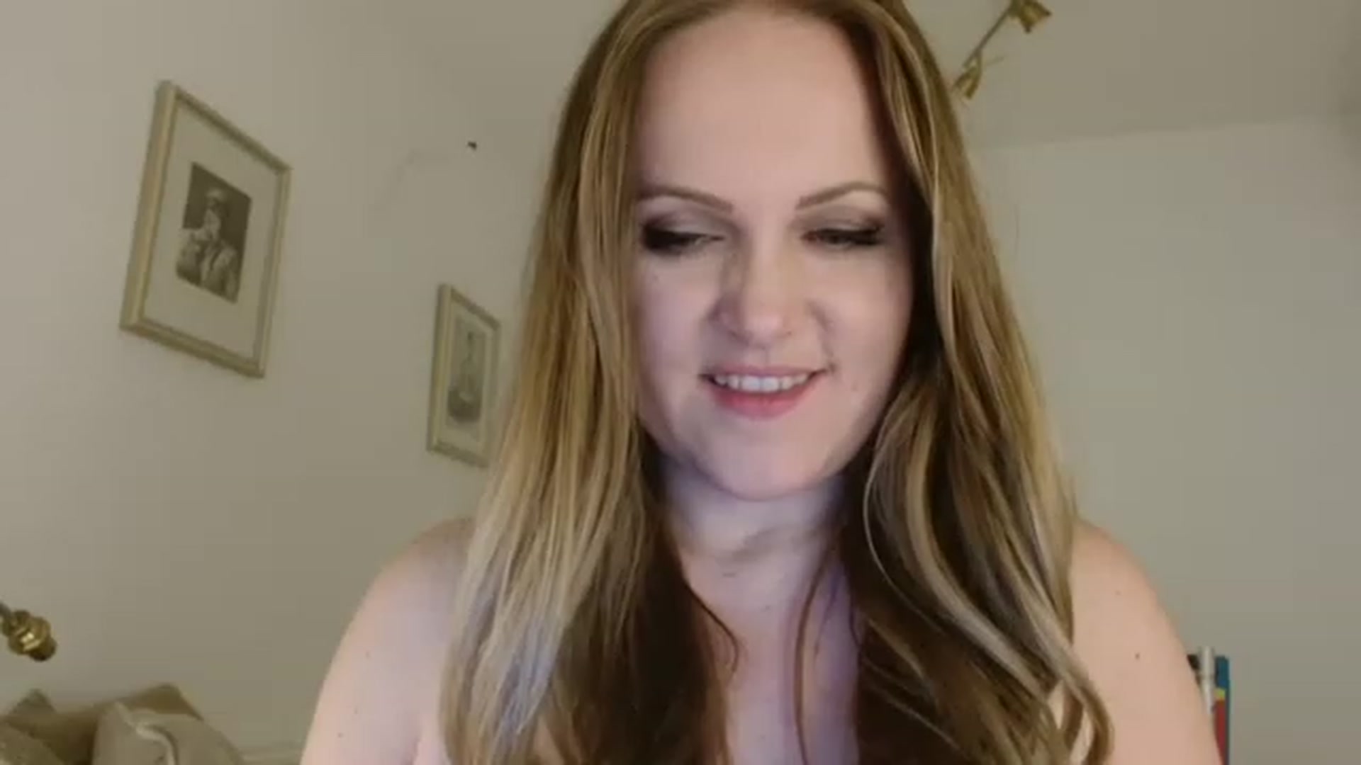 Gallery image thumbnail from JustLily's myfreecams stream on, 12/27/2022, 18:51 image 2 of 20