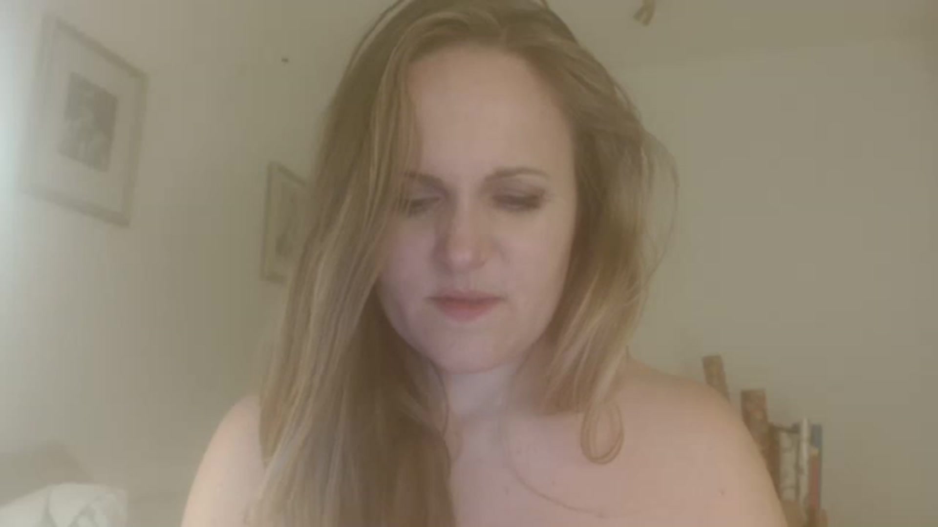Gallery image thumbnail from JustLily's myfreecams stream on, 12/28/2022, 24:01 image 9 of 20