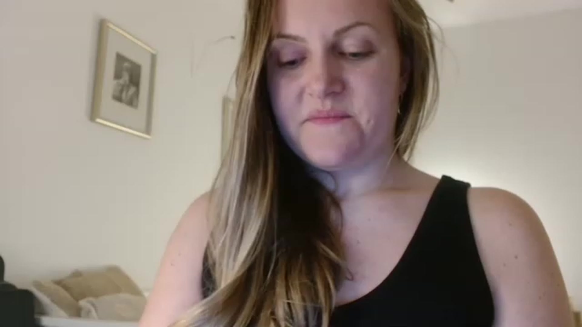 Gallery image thumbnail from JustLily's myfreecams stream on, 01/02/2023, 24:01 image 1 of 20