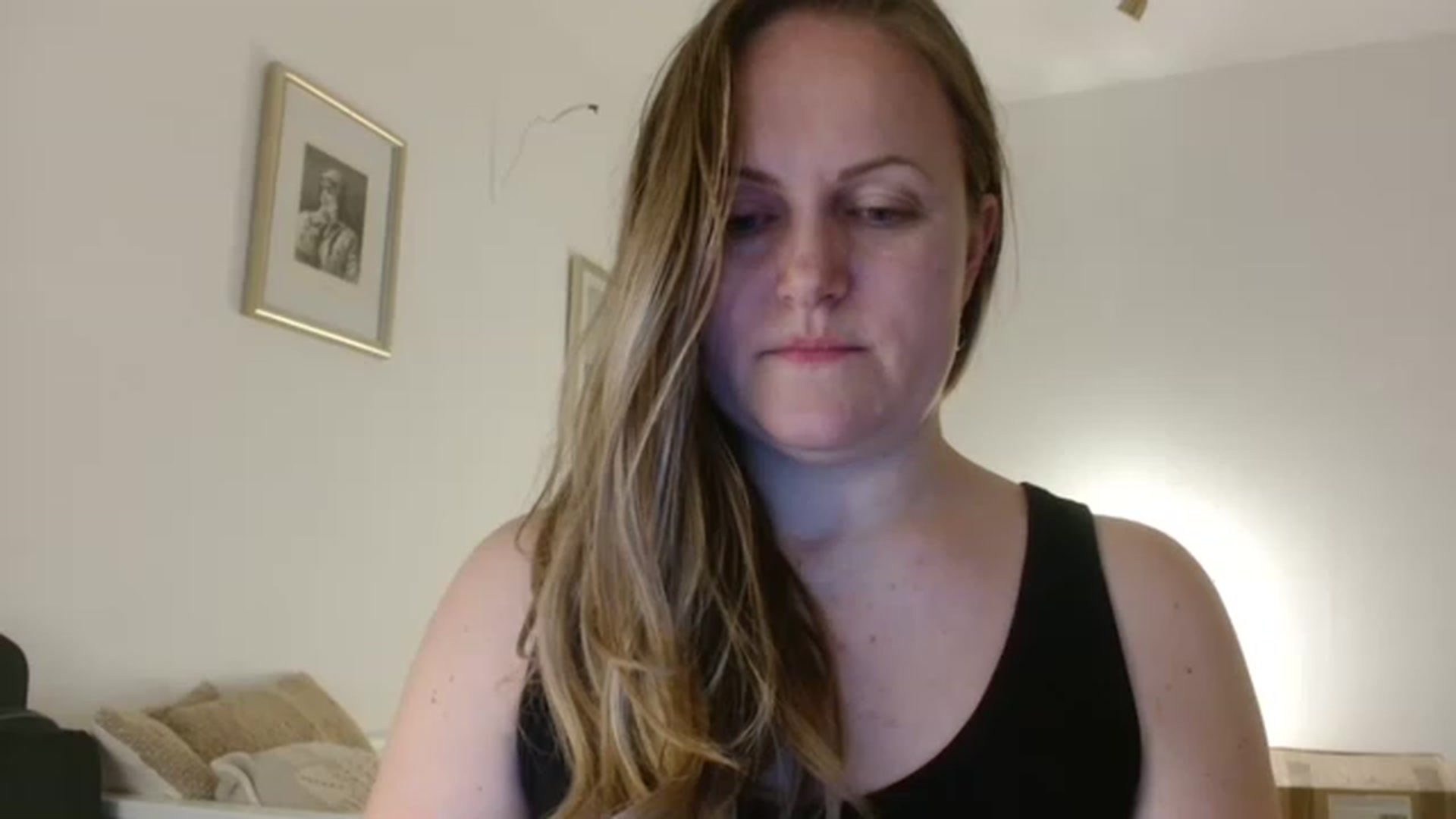 Gallery image thumbnail from JustLily's myfreecams stream on, 01/02/2023, 24:01 image 12 of 20