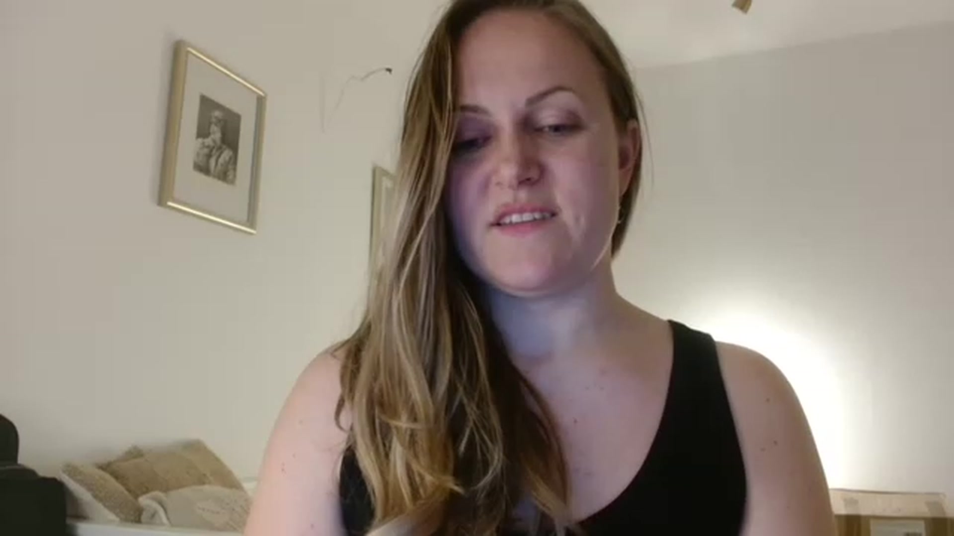Gallery image thumbnail from JustLily's myfreecams stream on, 01/02/2023, 24:01 image 15 of 20