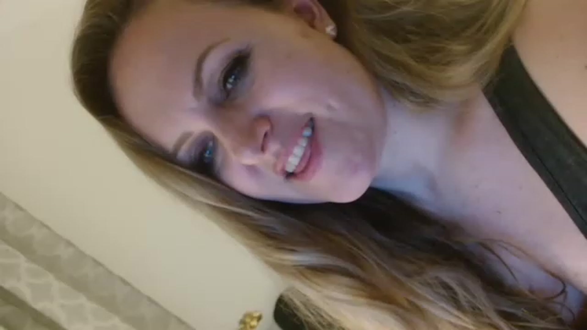 Gallery image thumbnail from JustLily's myfreecams stream on, 01/04/2023, 24:21 image 1 of 20