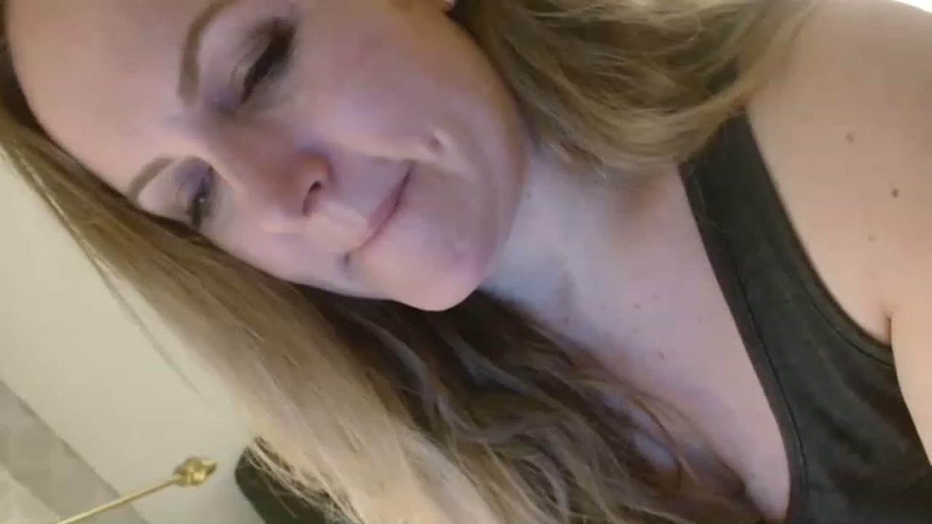 Gallery image thumbnail from JustLily's myfreecams stream on, 01/04/2023, 24:21 image 6 of 20