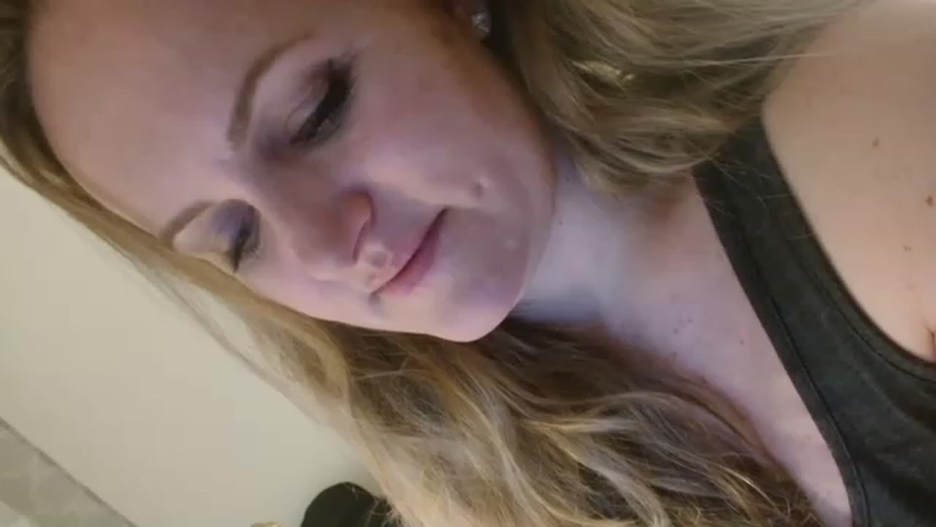 Gallery image thumbnail from JustLily's myfreecams stream on, 01/04/2023, 24:21 image 12 of 20