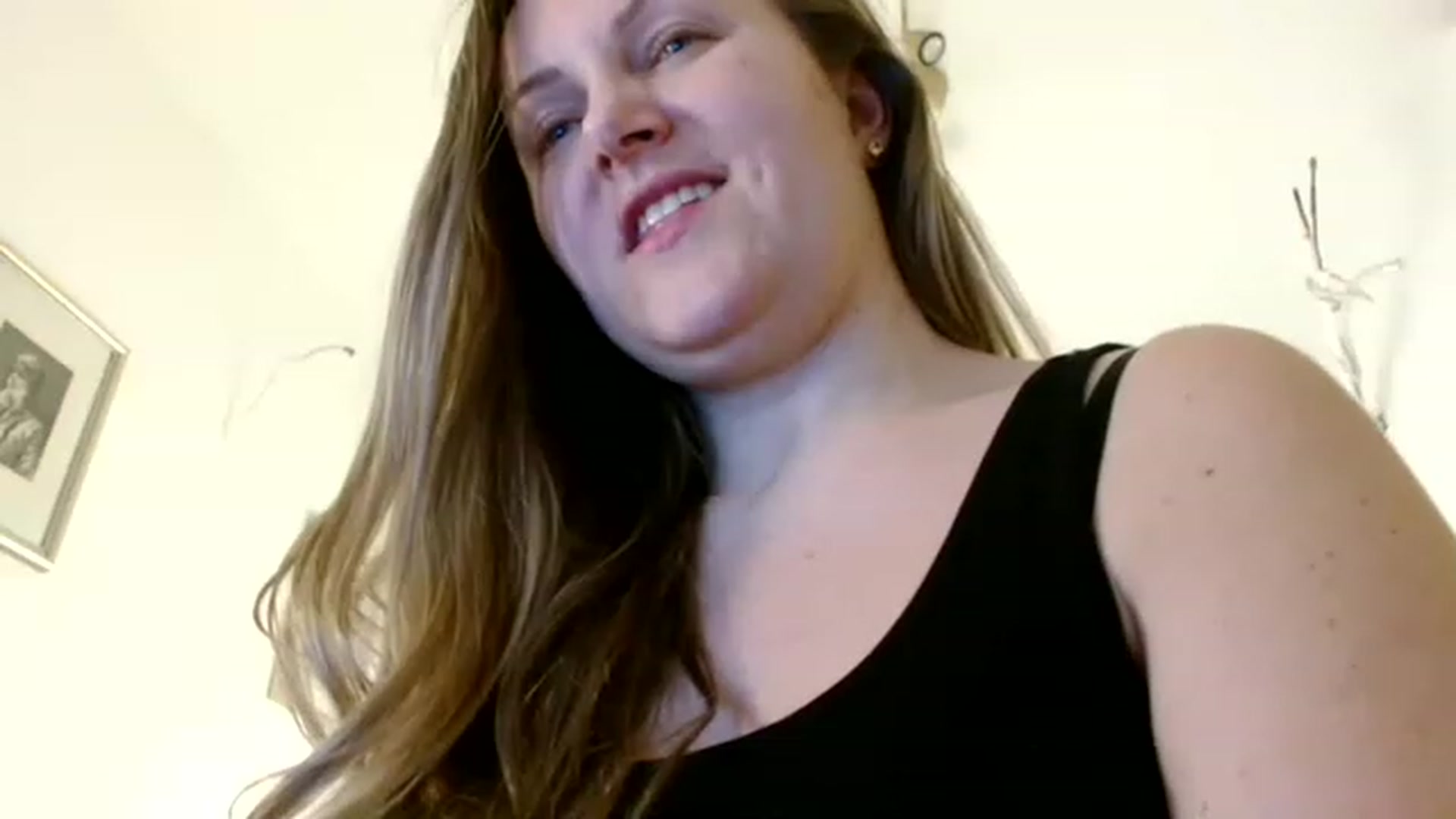 Gallery image thumbnail from JustLily's myfreecams stream on, 01/16/2023, 19:18 image 12 of 20