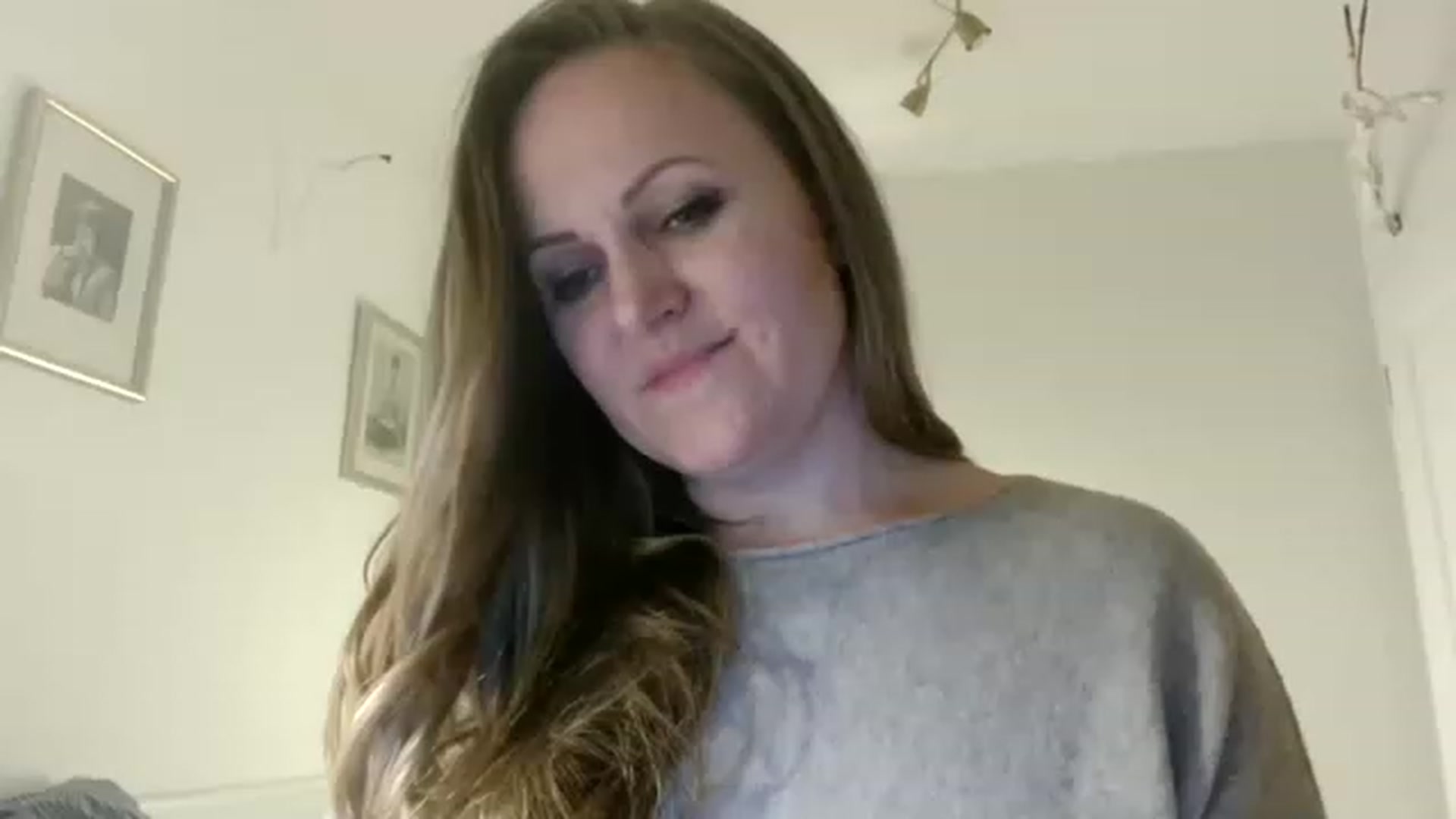 Gallery image thumbnail from JustLily's myfreecams stream on, 01/19/2023, 24:08 image 3 of 20
