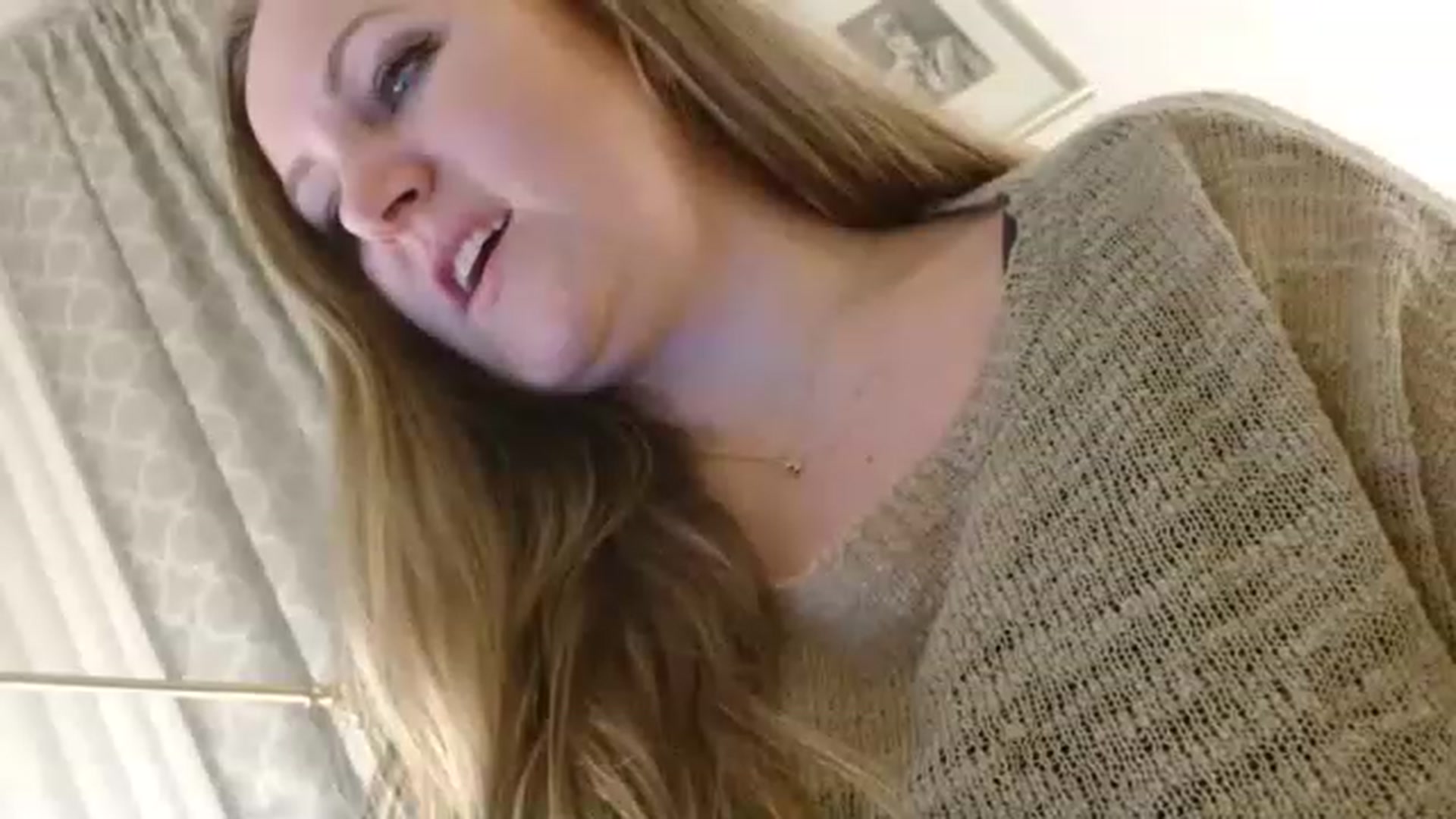 Gallery image thumbnail from JustLily's myfreecams stream on, 02/07/2023, 18:02 image 5 of 20
