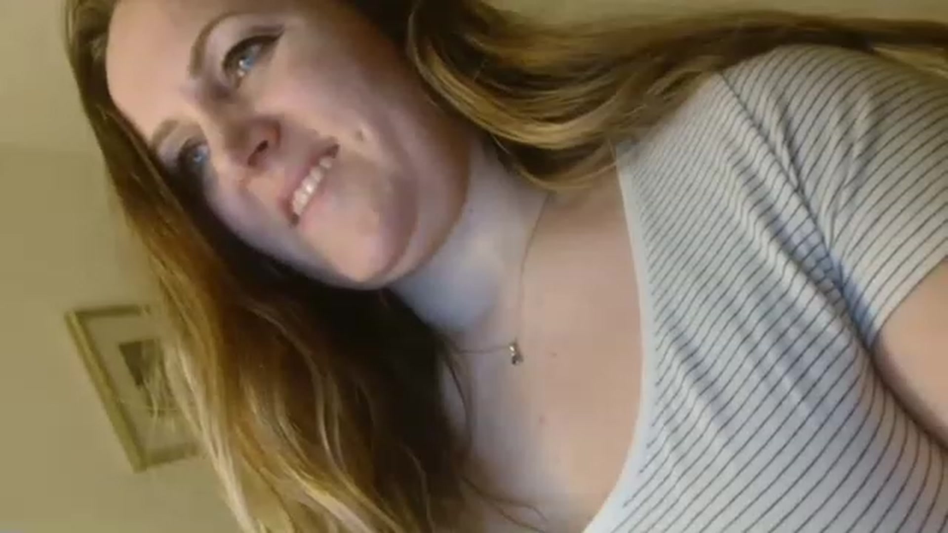 Gallery image thumbnail from JustLily's myfreecams stream on, 02/09/2023, 20:22 image 17 of 20