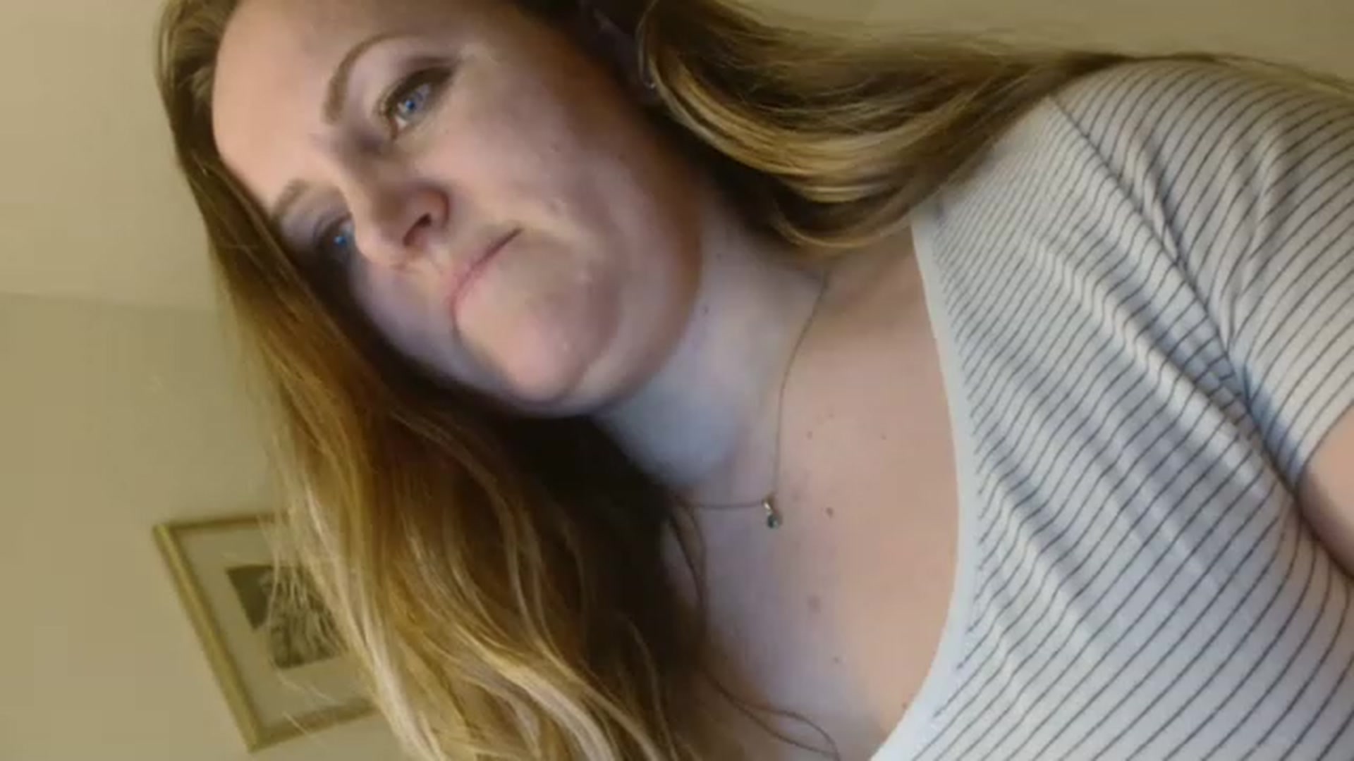 Gallery image thumbnail from JustLily's myfreecams stream on, 02/09/2023, 20:22 image 13 of 20