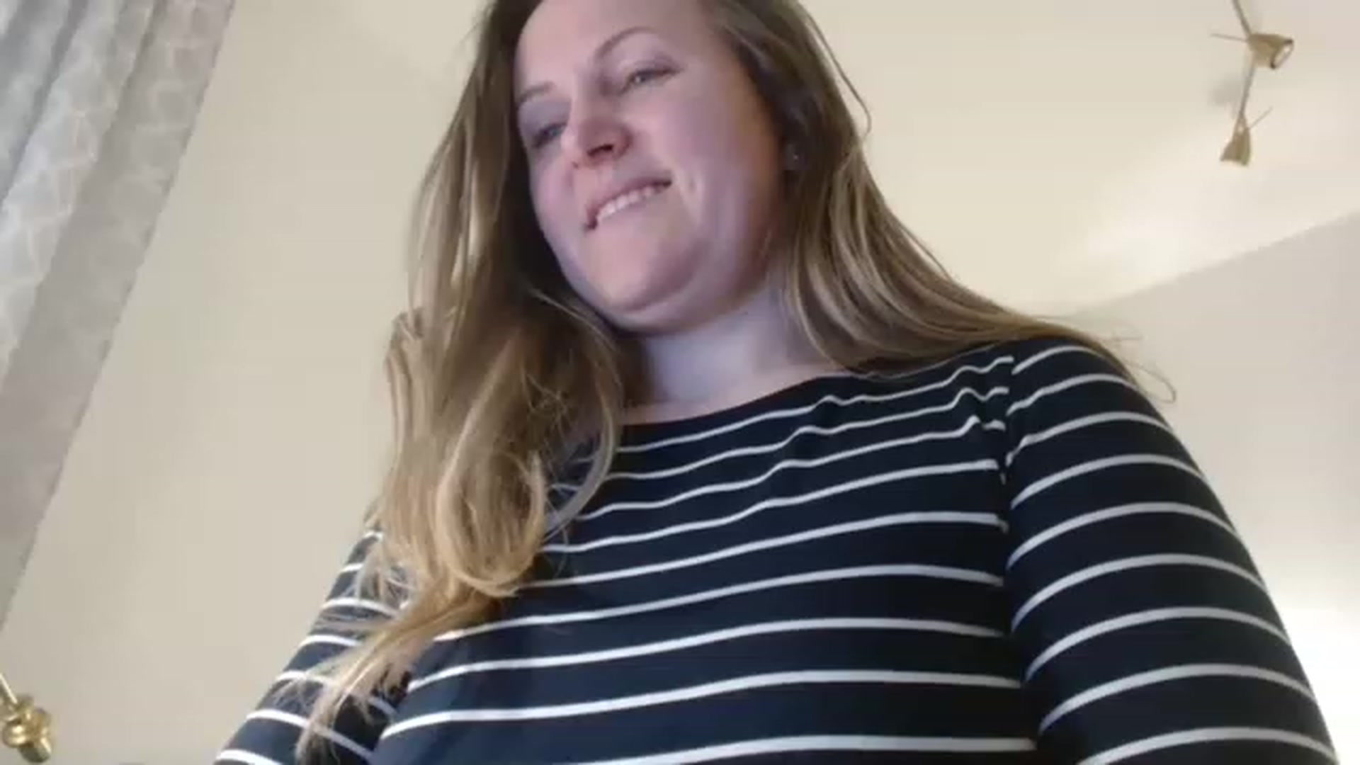 Gallery image thumbnail from JustLily's myfreecams stream on, 02/24/2023, 16:14 image 6 of 20
