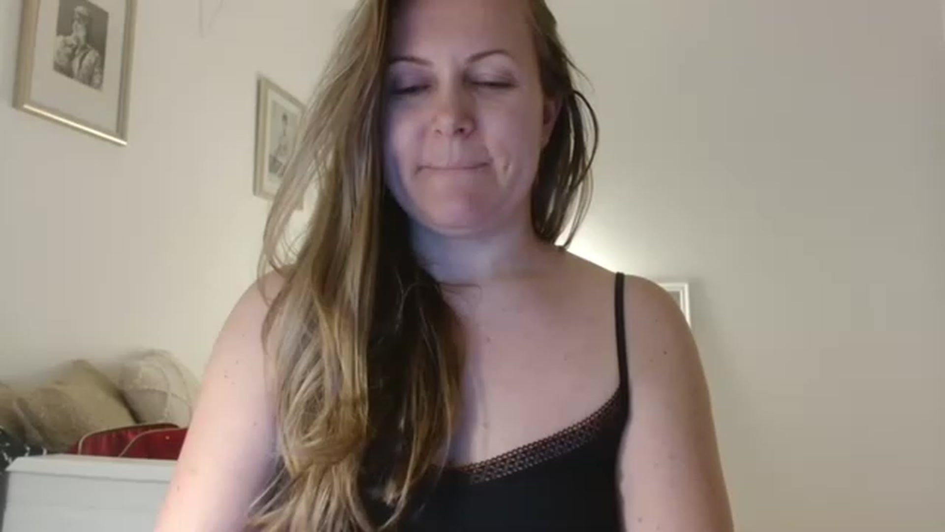 Gallery image thumbnail from JustLily's myfreecams stream on, 02/24/2023, 18:25 image 9 of 20