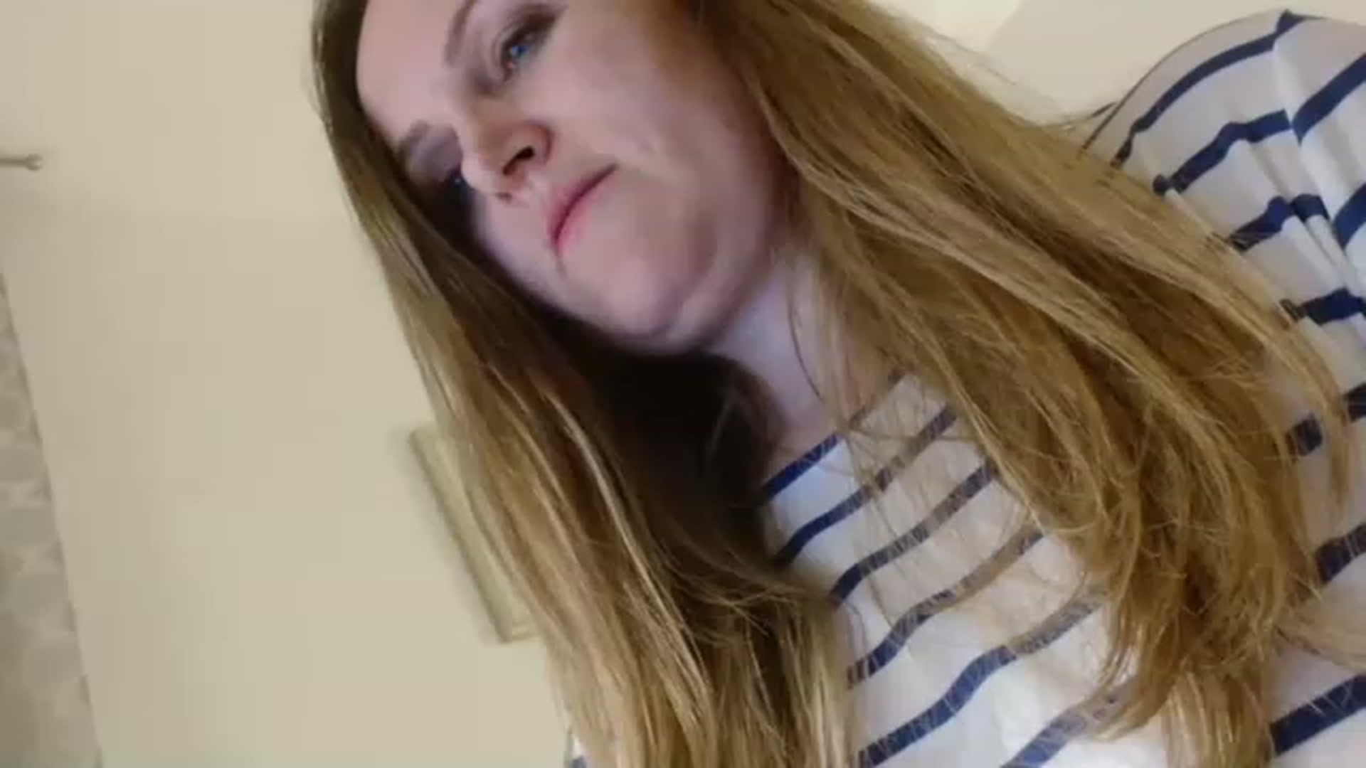 Gallery image thumbnail from JustLily's myfreecams stream on, 03/01/2023, 24:28 image 19 of 20