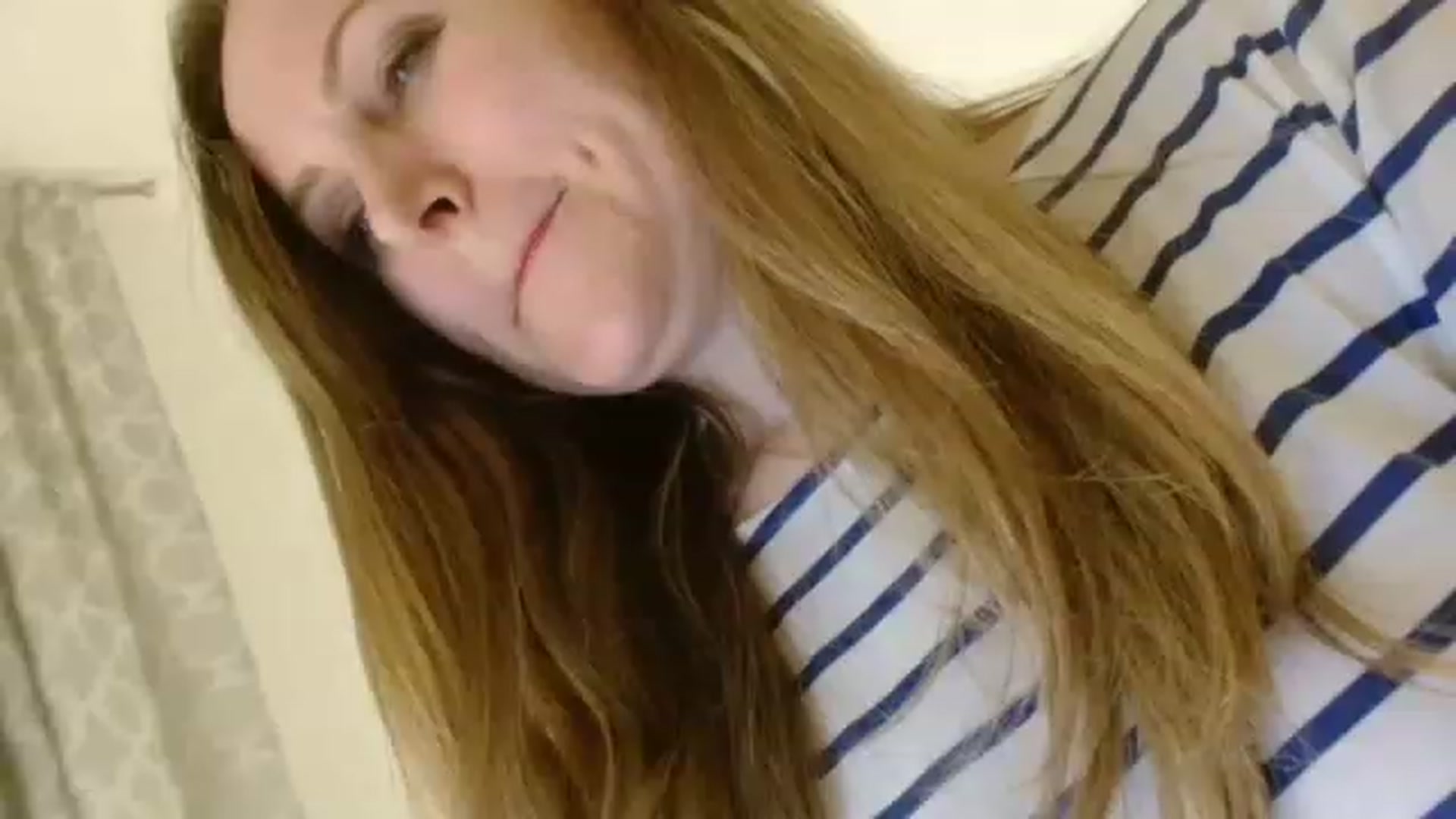 Gallery image thumbnail from JustLily's myfreecams stream on, 03/01/2023, 24:28 image 13 of 20