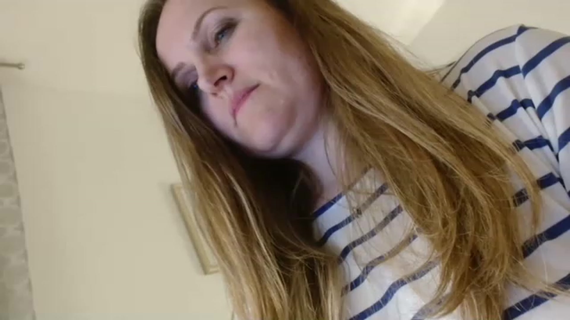 Gallery image thumbnail from JustLily's myfreecams stream on, 03/01/2023, 24:28 image 18 of 20