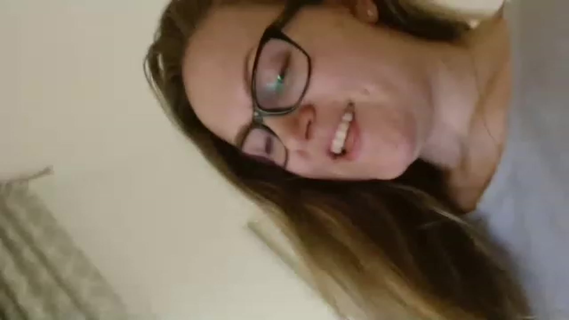 Gallery image thumbnail from JustLily's myfreecams stream on, 03/04/2023, 23:02 image 10 of 20