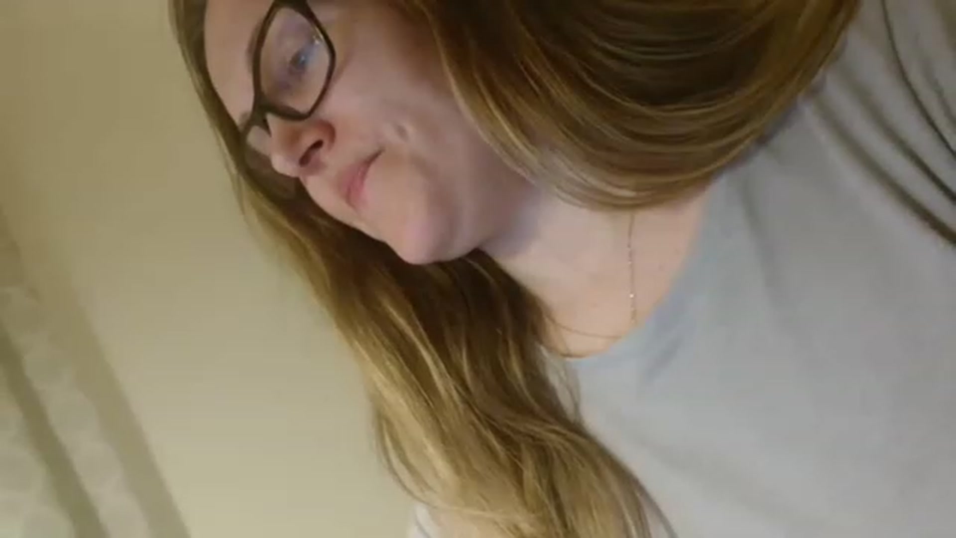 Gallery image thumbnail from JustLily's myfreecams stream on, 03/05/2023, 24:11 image 9 of 20