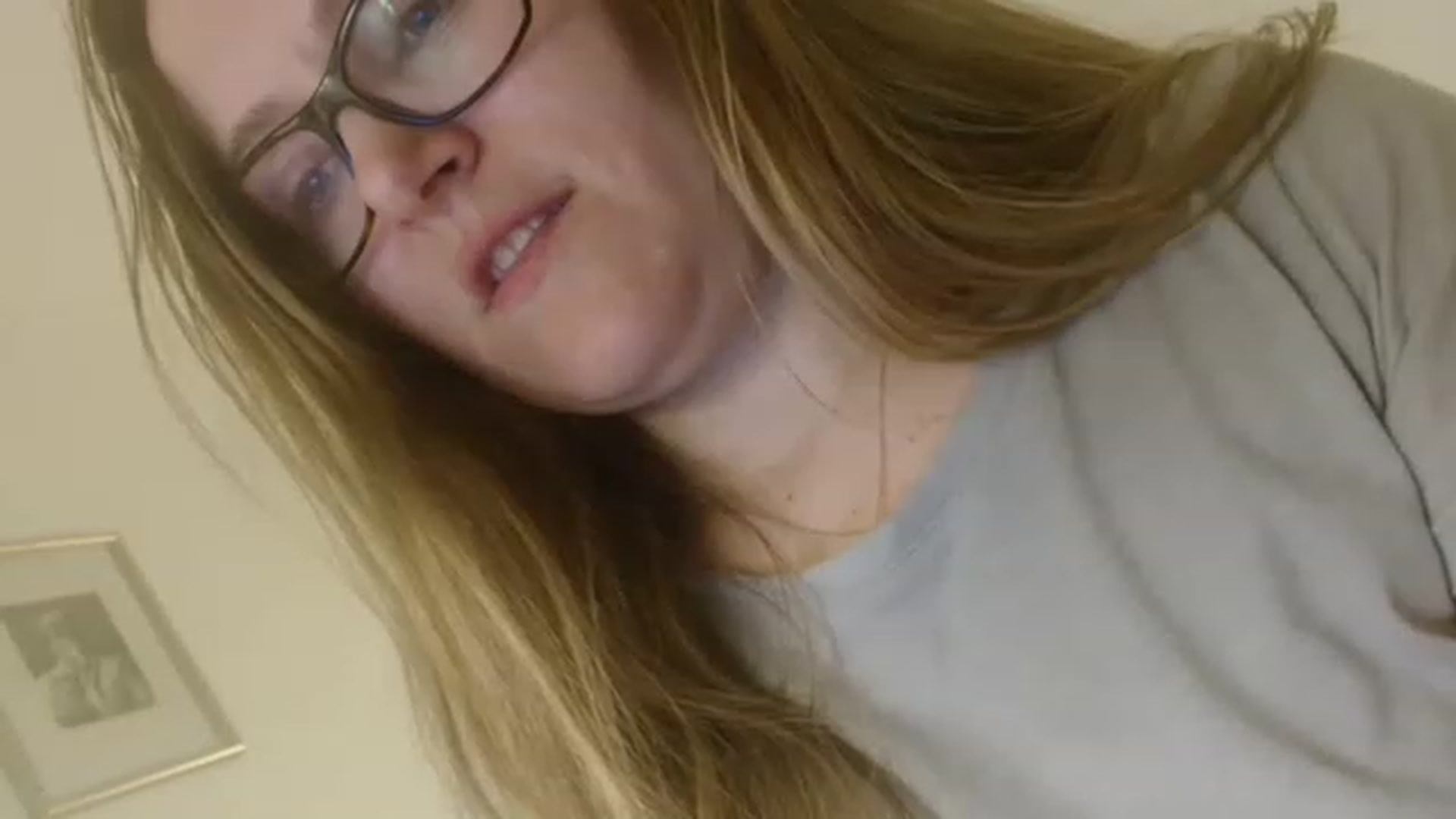 Gallery image thumbnail from JustLily's myfreecams stream on, 03/05/2023, 24:11 image 10 of 20