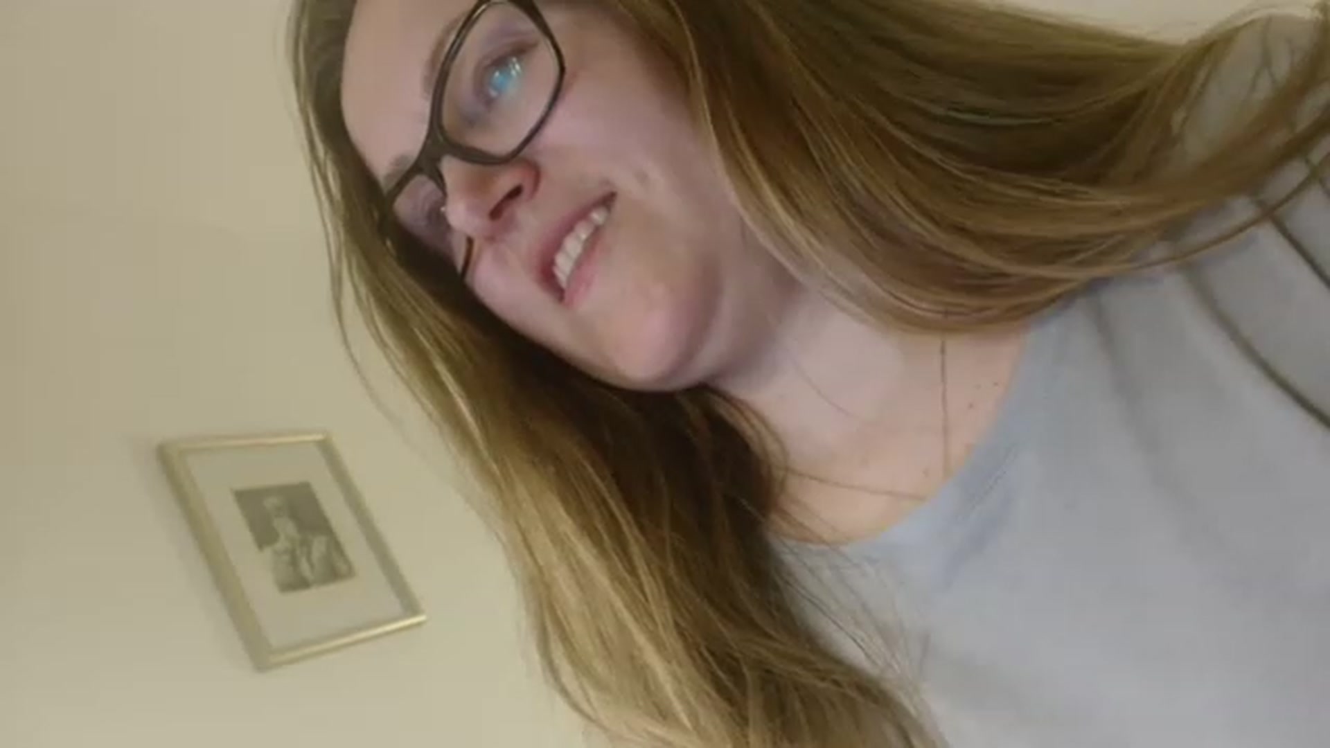 Gallery image thumbnail from JustLily's myfreecams stream on, 03/05/2023, 24:11 image 14 of 20