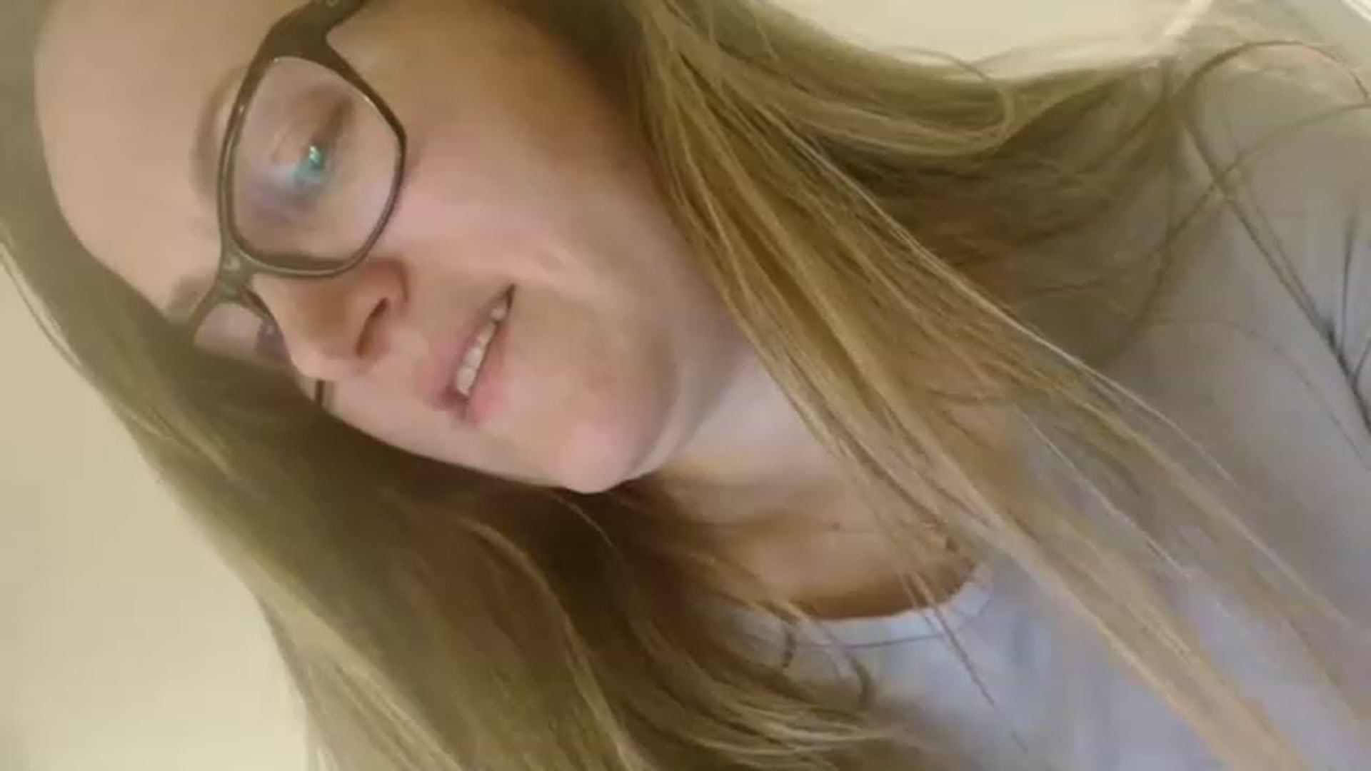 Gallery image thumbnail from JustLily's myfreecams stream on, 03/05/2023, 24:11 image 3 of 20