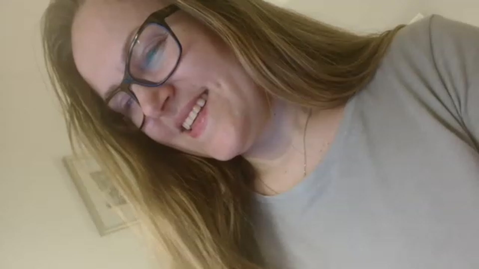 Gallery image thumbnail from JustLily's myfreecams stream on, 03/05/2023, 24:11 image 6 of 20