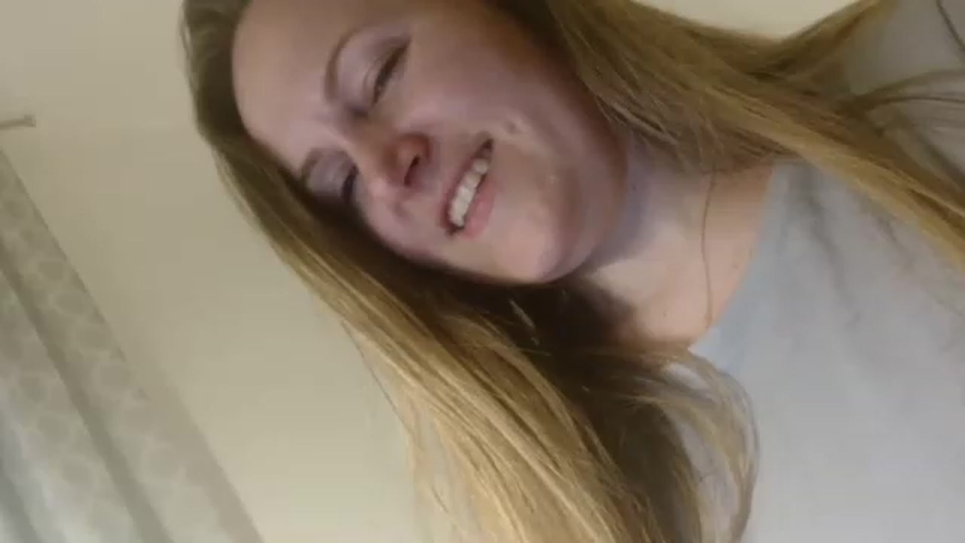 Gallery image thumbnail from JustLily's myfreecams stream on, 03/05/2023, 16:29 image 7 of 20